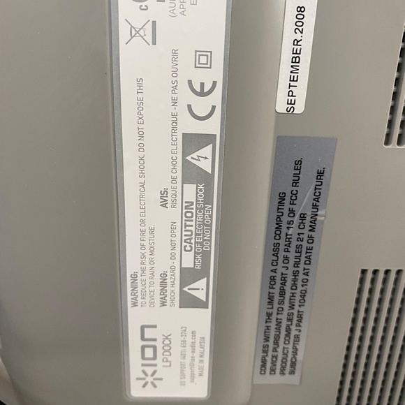 ION LP Dock USB Turntable LP to digital converter, USB-IPOD-Recording IN Box - Picture 10 of 17